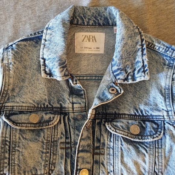 Zara Kids' Blue Denim Distressed Jean Jacket Size 3 - 4 years - Picture 6 of 14